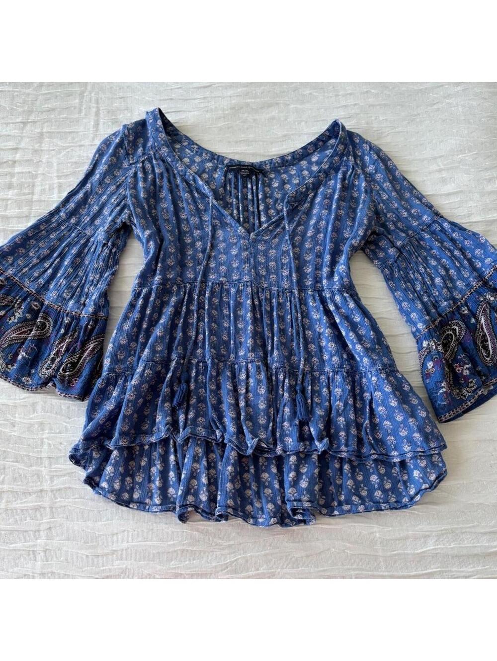 American Eagle Women's Blue and Multi Blous